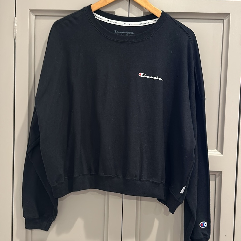 Champion Women's Classic Black Sweatshirt